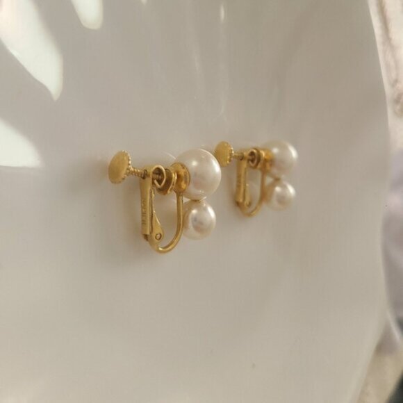 Napier Vintage 1950s Double Pearl Screw Back Gold Plated Earrings - Picture 4 of 7